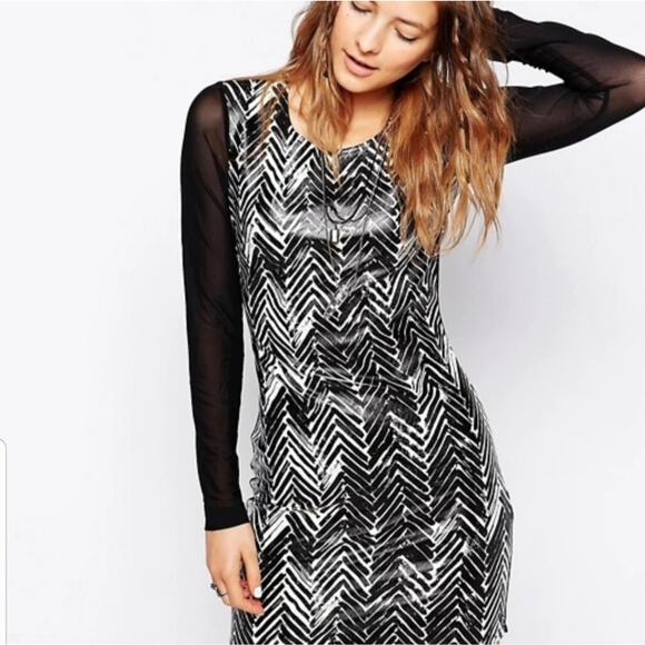 MinkPink Black Sheer Mesh Sheath Mini Dress M Vegan Leather Sexy Modern NEW - Picture 1 of 11